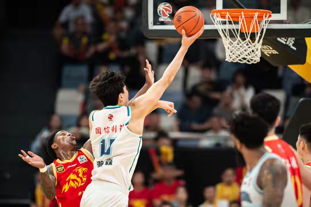 开云平台-赛前CBA季后赛焦点战，夏洛特黄蜂止住颓势，气氛紧张，球队文化再被提及的简单介绍-开云平台
